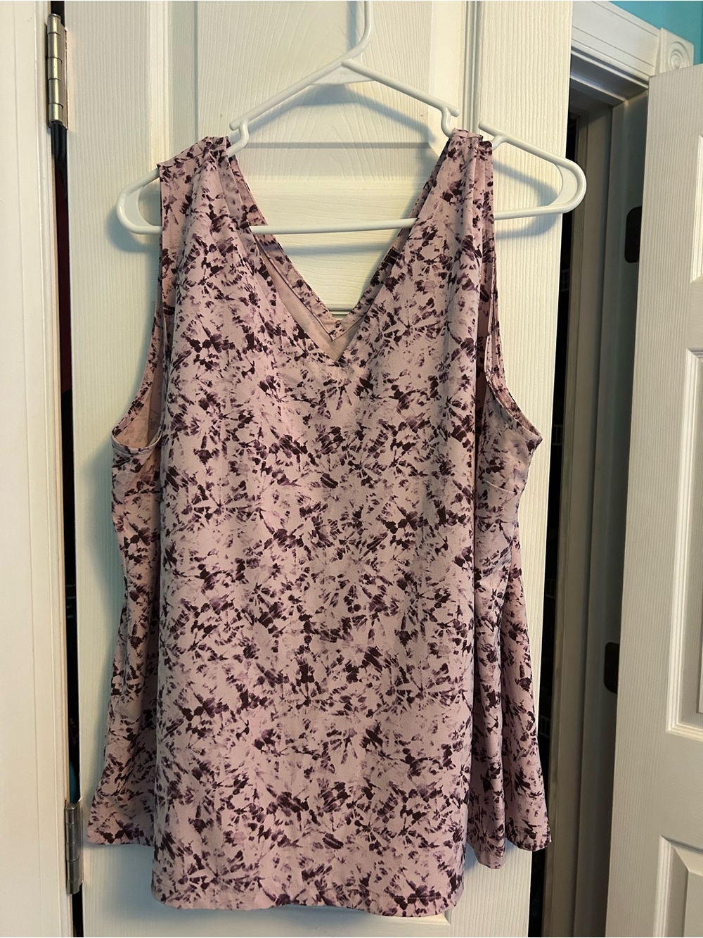Eddie Bauer Lavender Pink Floral V-Neck  Blouse
